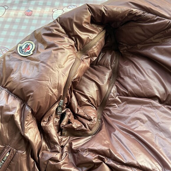 Moncler Verone Men's Reversible Short Down Jacket - Picture 11 of 13